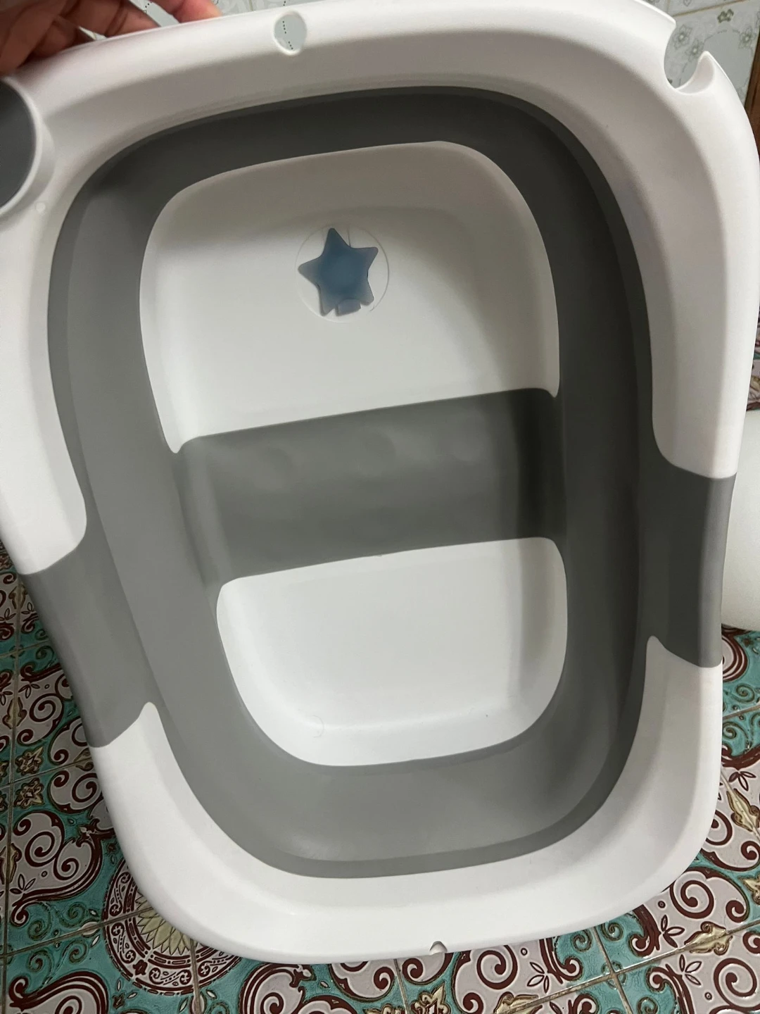 Collapsible Baby Bathtub - White and Grey