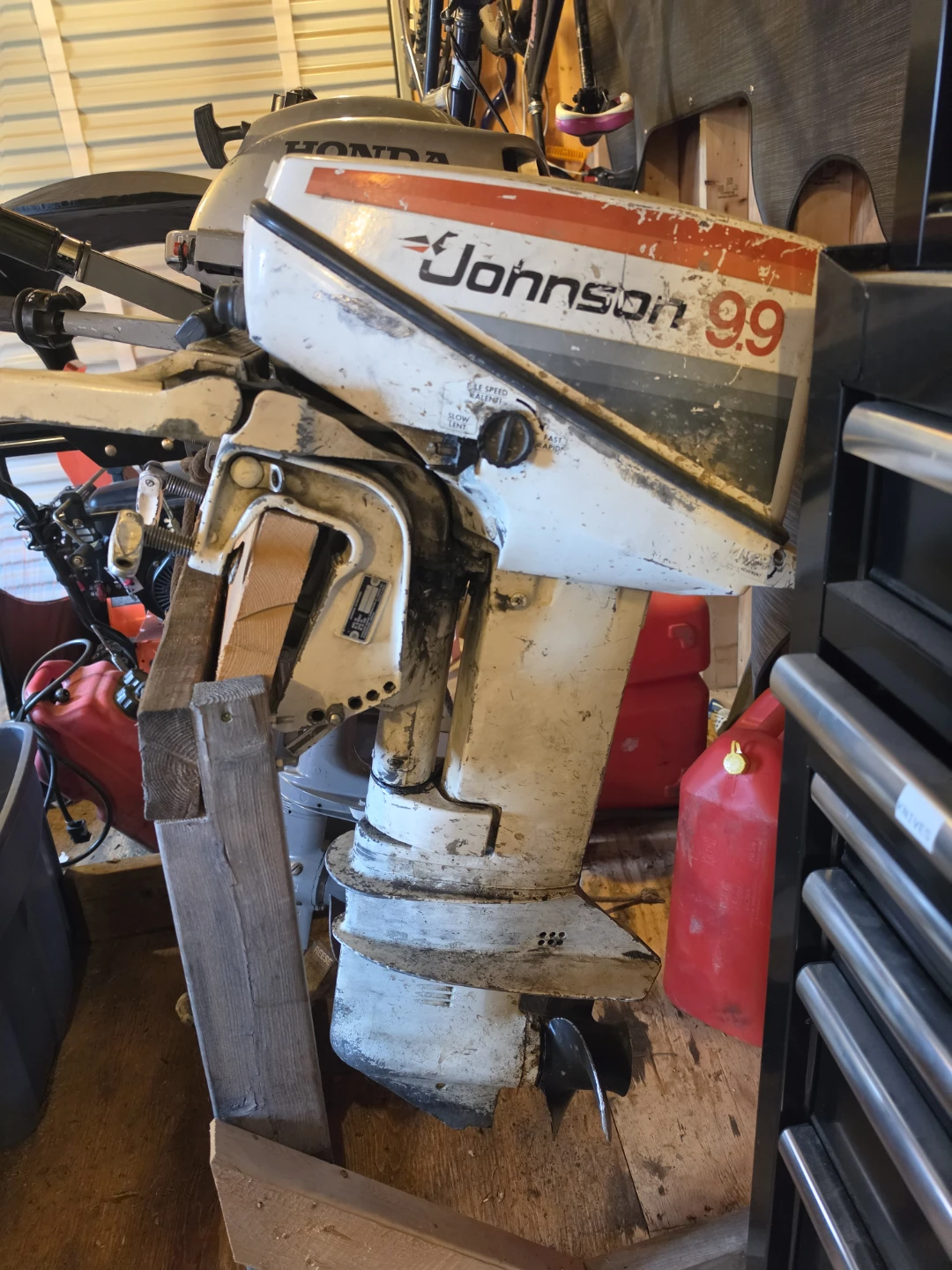Johnson 9.9 Outboard Motor