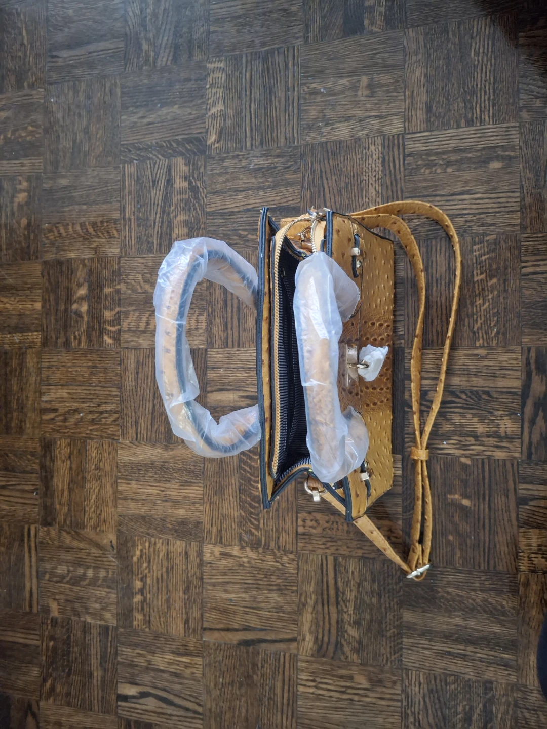 New. Tan Faux Leather Handbag with Crocodile & Ostrich Texture - photo 5