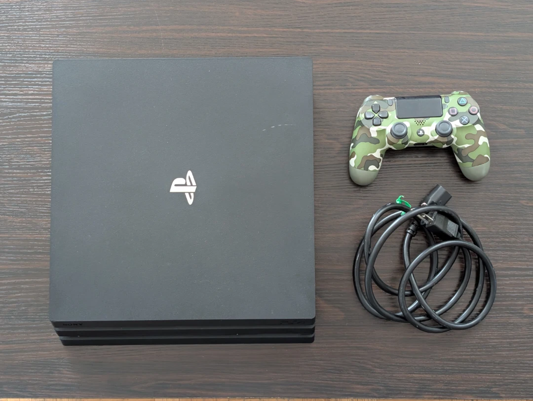 PS4 Pro 1TB CUH 7115B