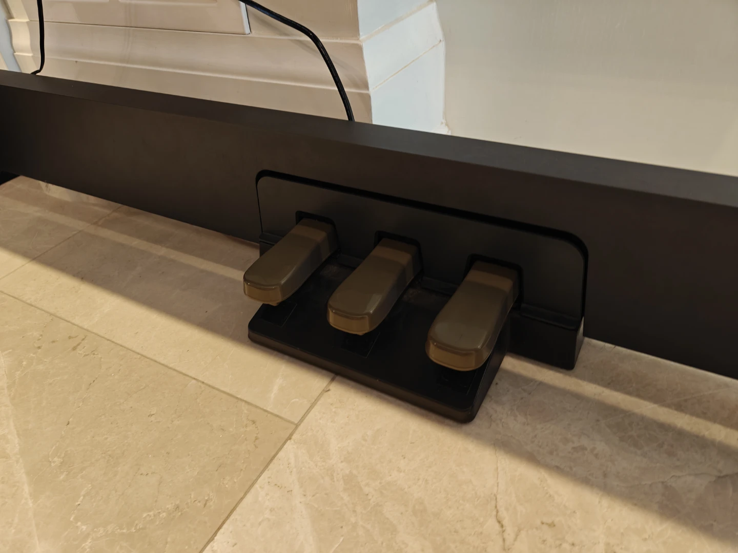 Yamaha Digital Piano with Stand and Bench - photo 2