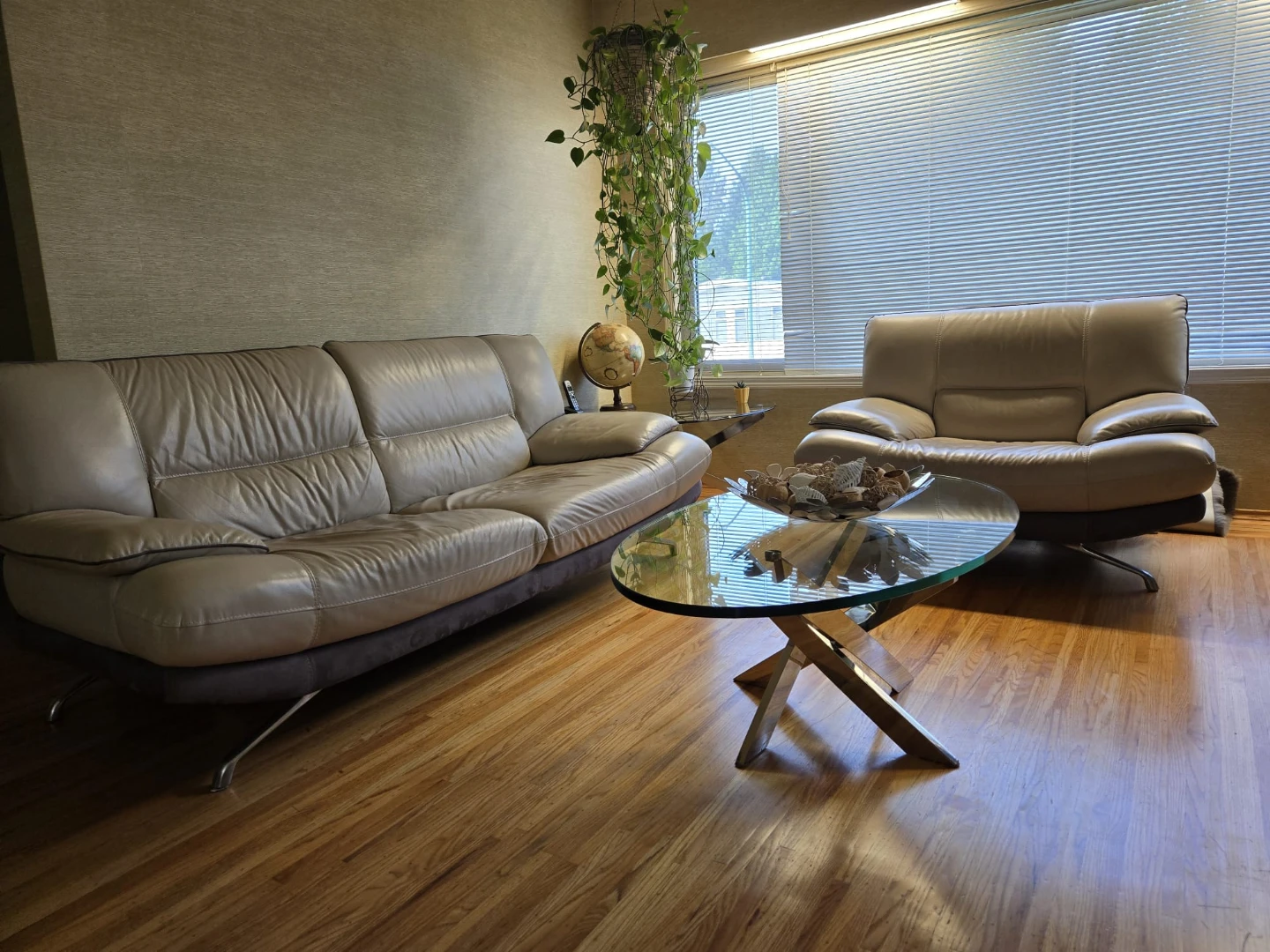 Light Beige Leather Sofa - photo 2