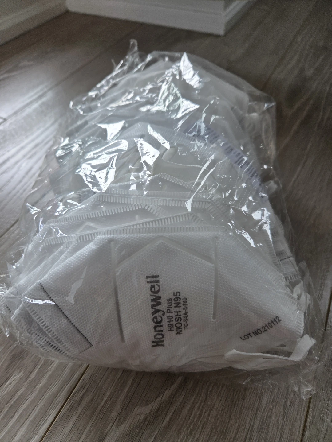 Honeywell H910 Plus N95 Respirator Masks (Lot of 10)