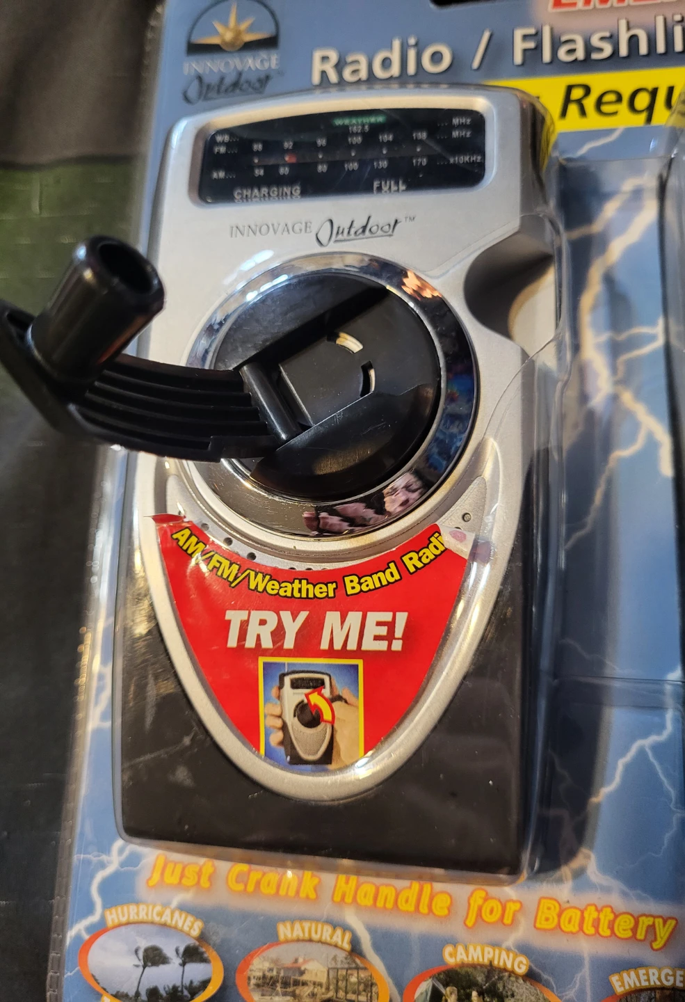 Innovage Outdoor Emergency Radio/Flashlight Set - photo 2