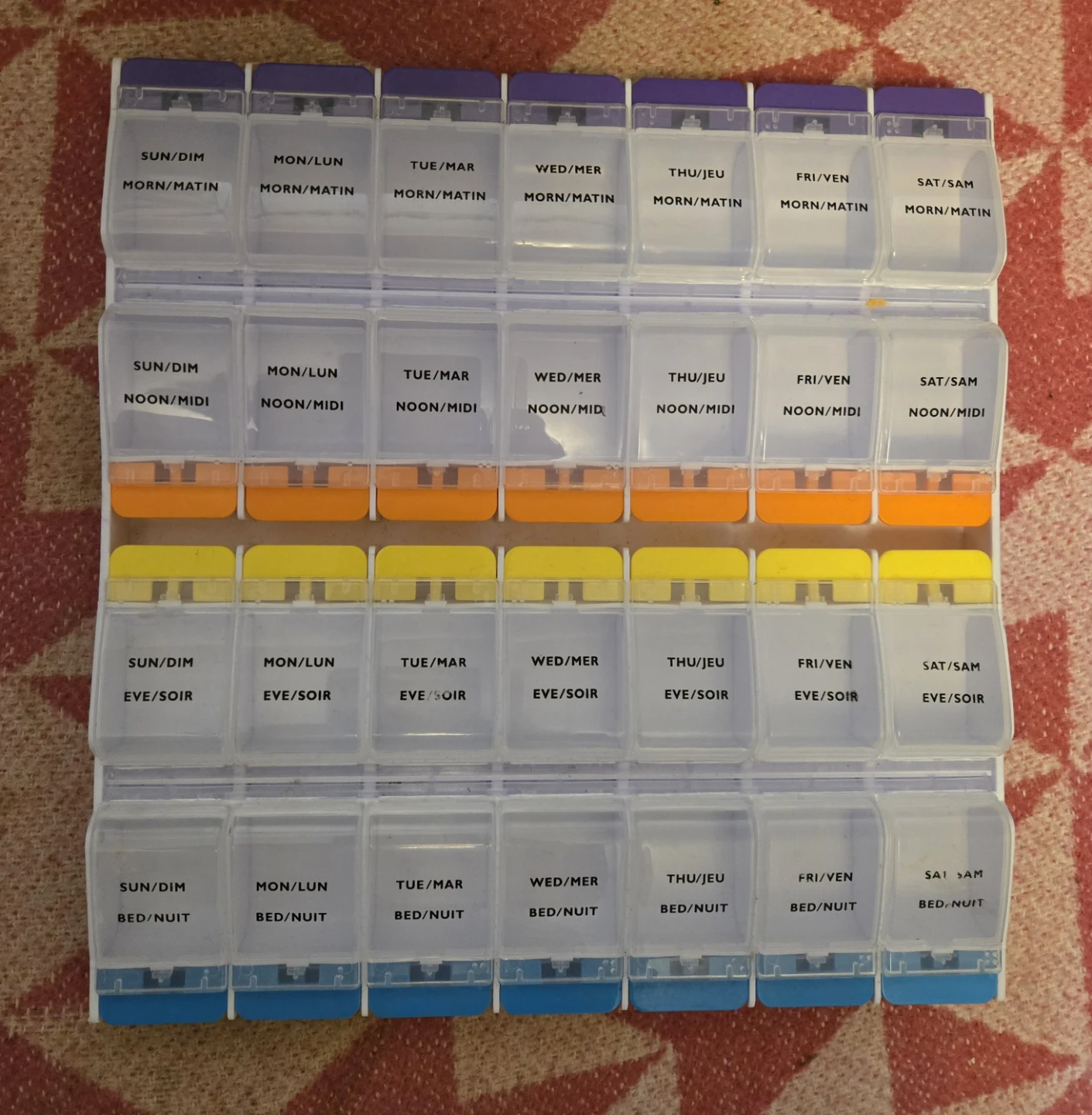 Easy Open Vitamin/Pill Organizer