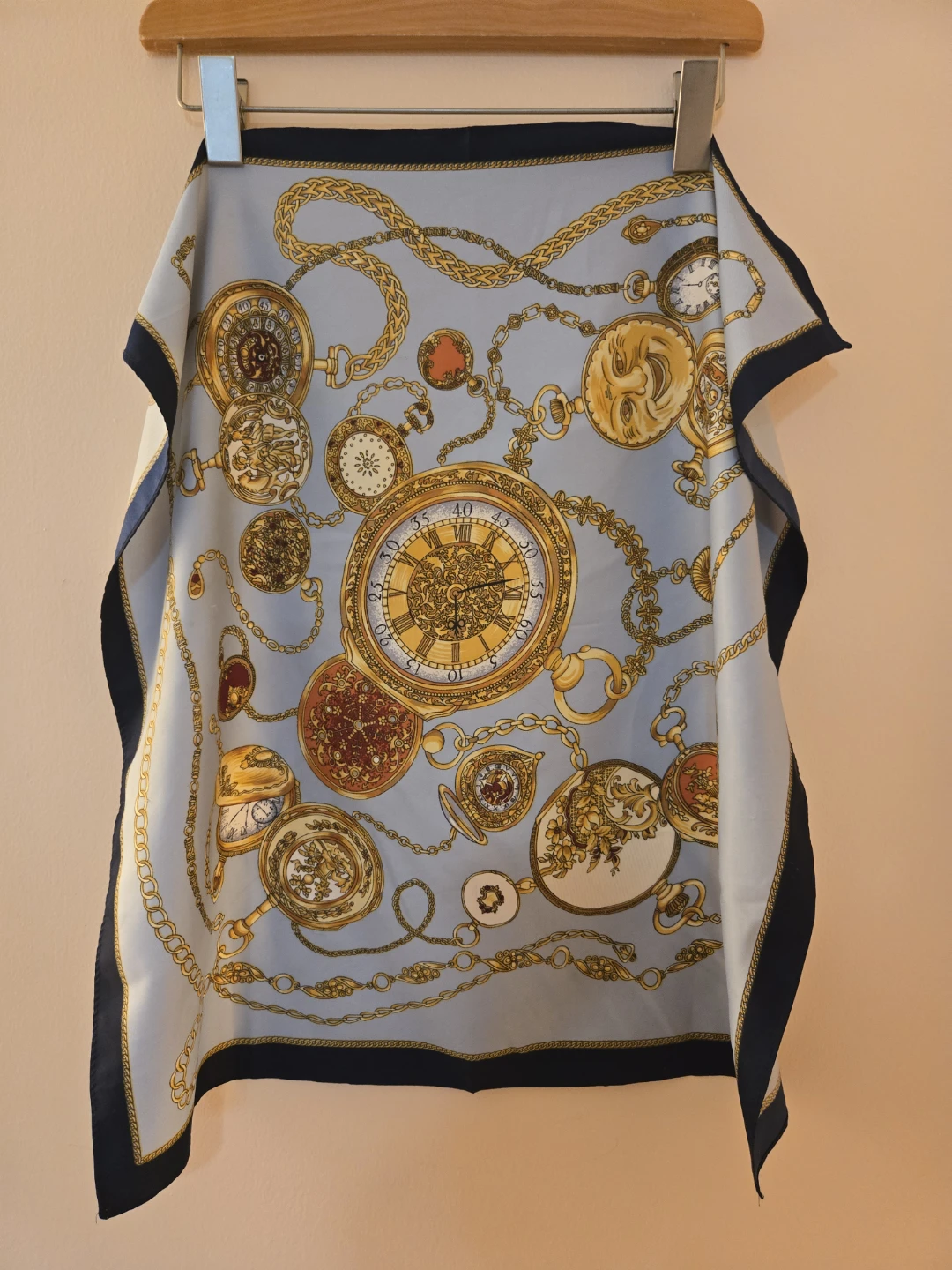 Trending Parisian silken style Scarves - photo 2