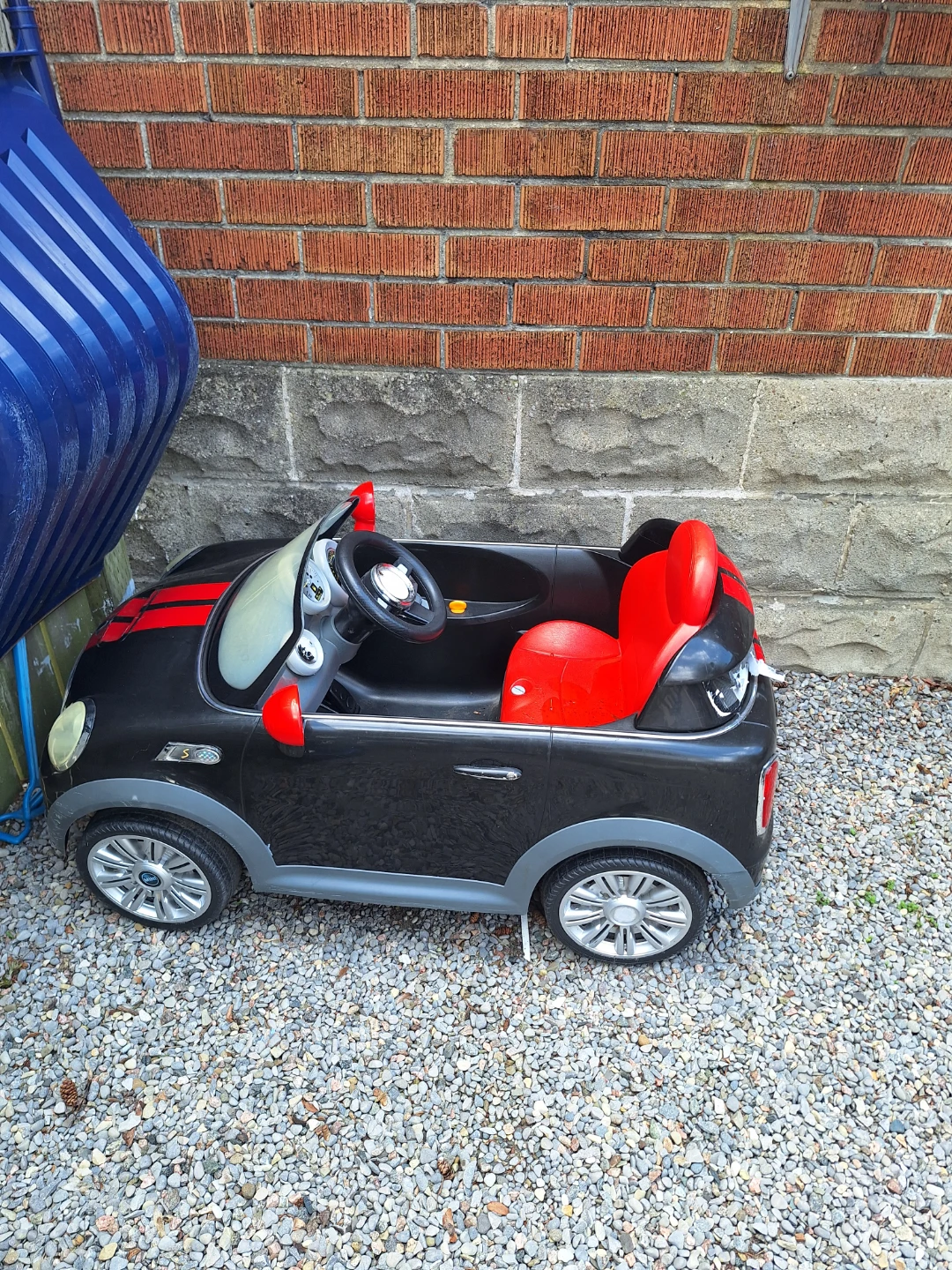 Kids Ride-On Car Toy - Black