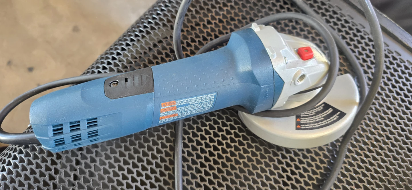 Bosch 4 1/2" Angle Grinder GWS9-45 - photo 2