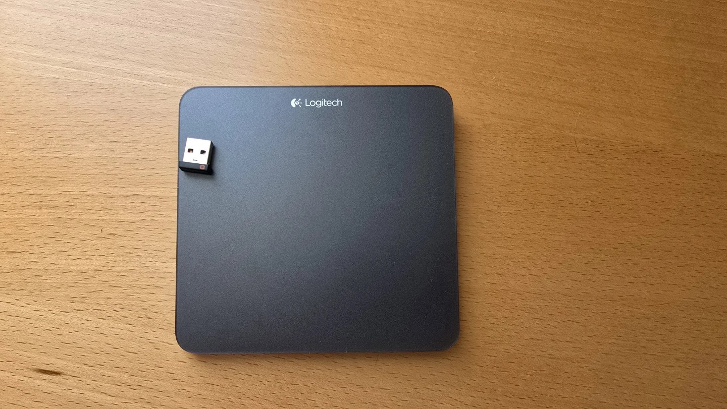 Logitech  rechargeable touchpad  T650