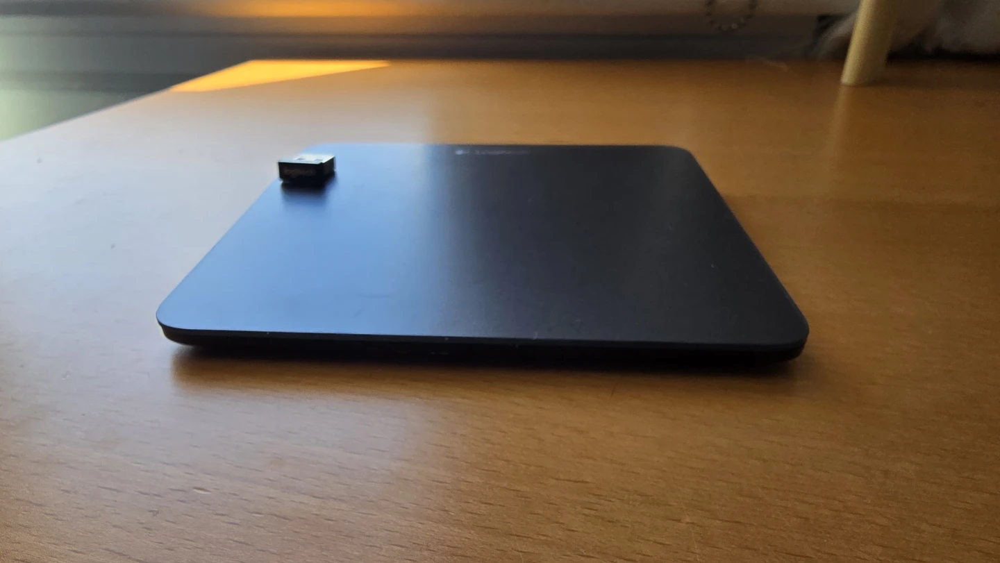 Logitech  rechargeable touchpad  T650 - photo 2