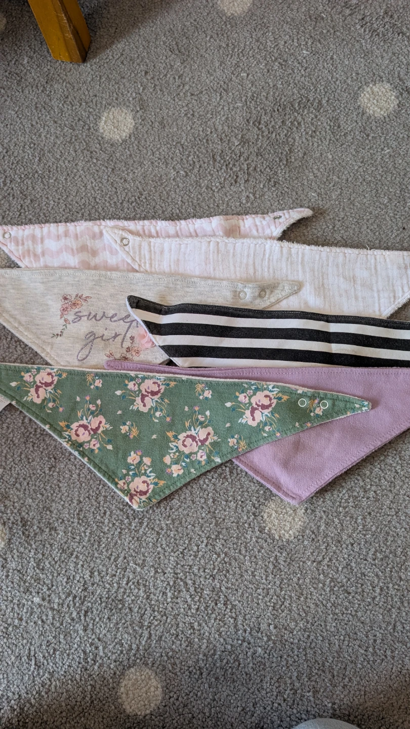 Free baby bibs! *Read description