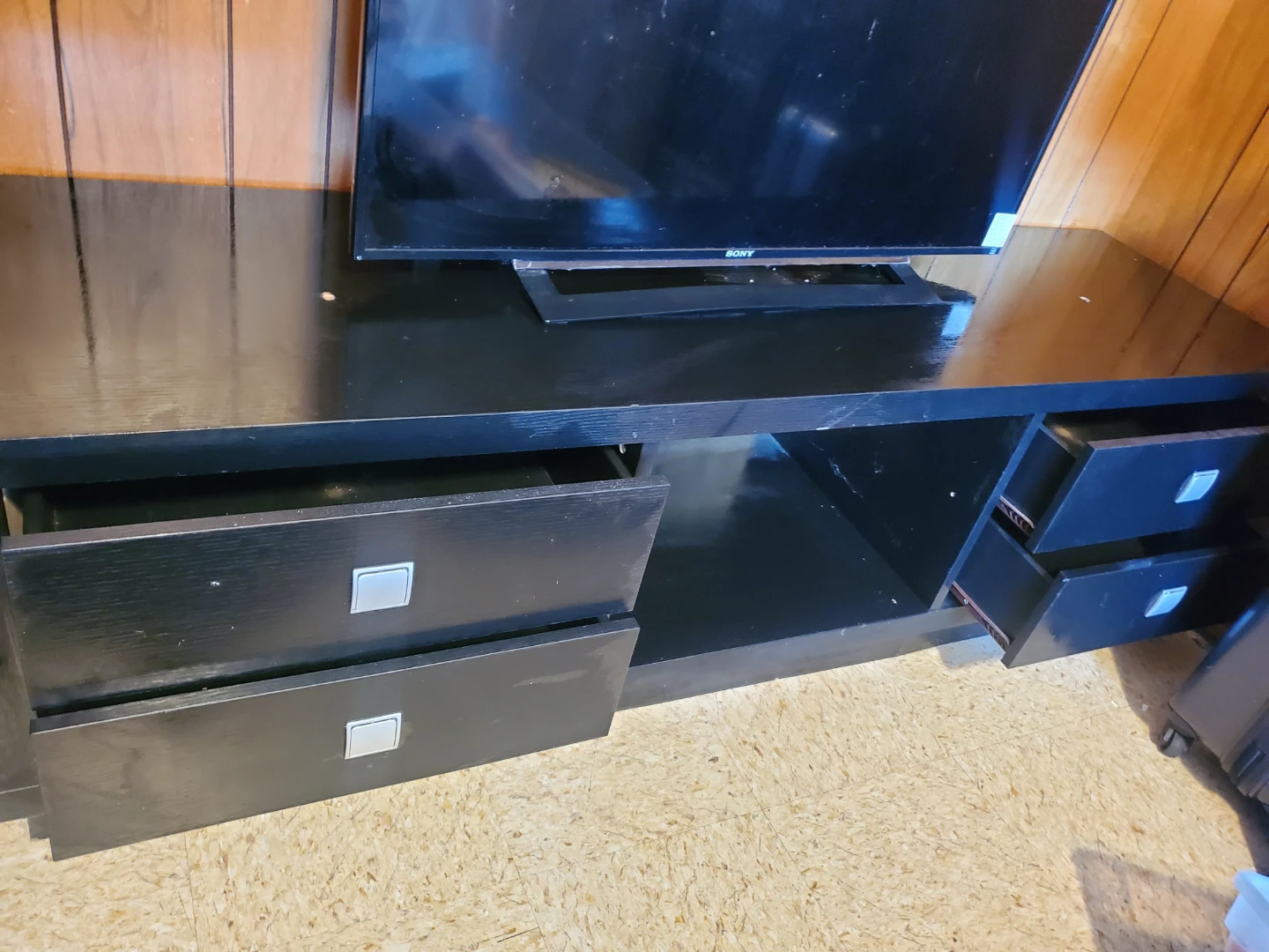 Tv stand