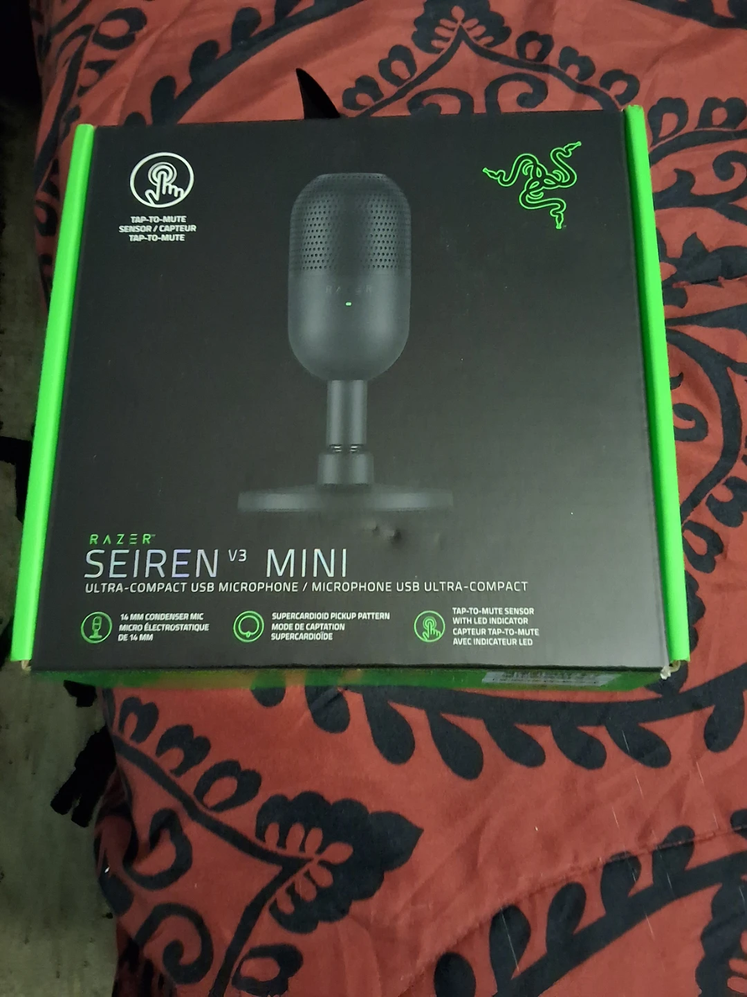 Razer Seiren V3 Mini Ultra-Compact USB Microphone