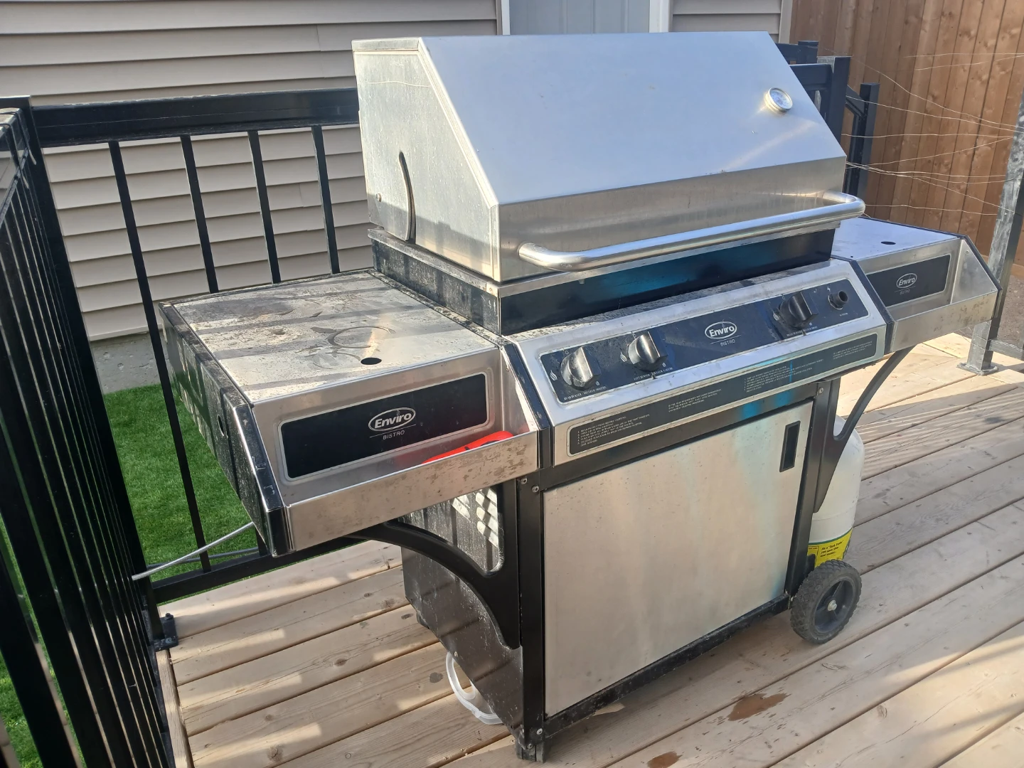 Enviro Three Gas Burner Grill