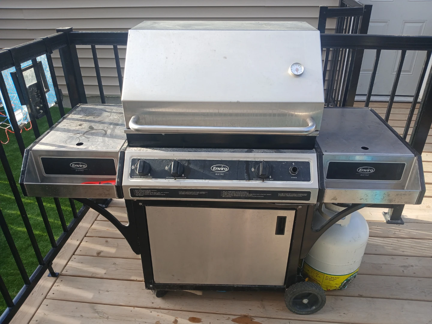 Enviro Three Gas Burner Grill - photo 3