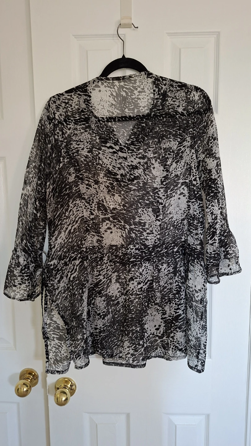 Sheer Black & White Animal Print Tunic Top - photo 5