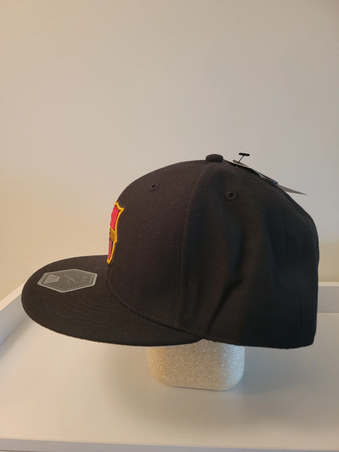 FC Barcelona Fitted Cap - Size 7 5/8 - photo 3