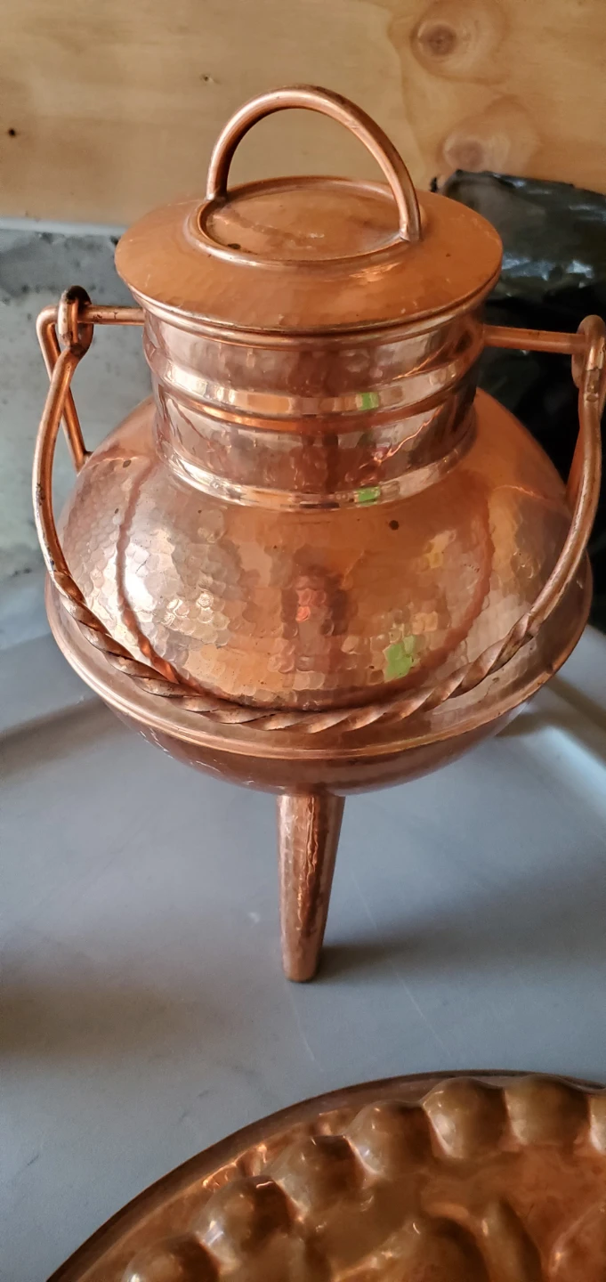 Copper and Brass Decorative Items - 7 Pieces - photo 4