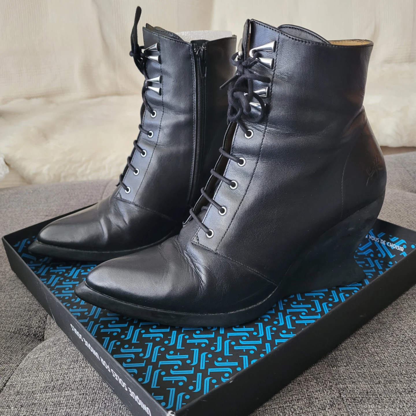 John Fluevog "Looney" ishys Wedge Ankle Boots - photo 5