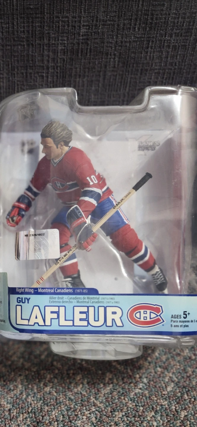 McFarlane Toys NHL Legends Guy Lafleur Action Figure - photo 2
