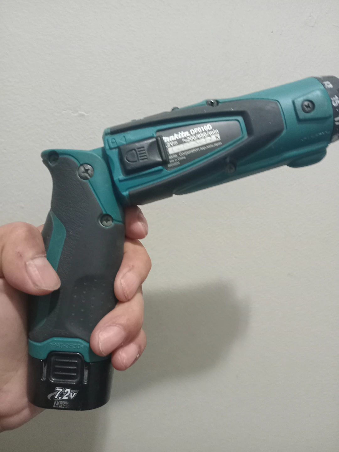 Makita 1/4-inch battery inclded Cordless Driver Drill DF012DSE - photo 3