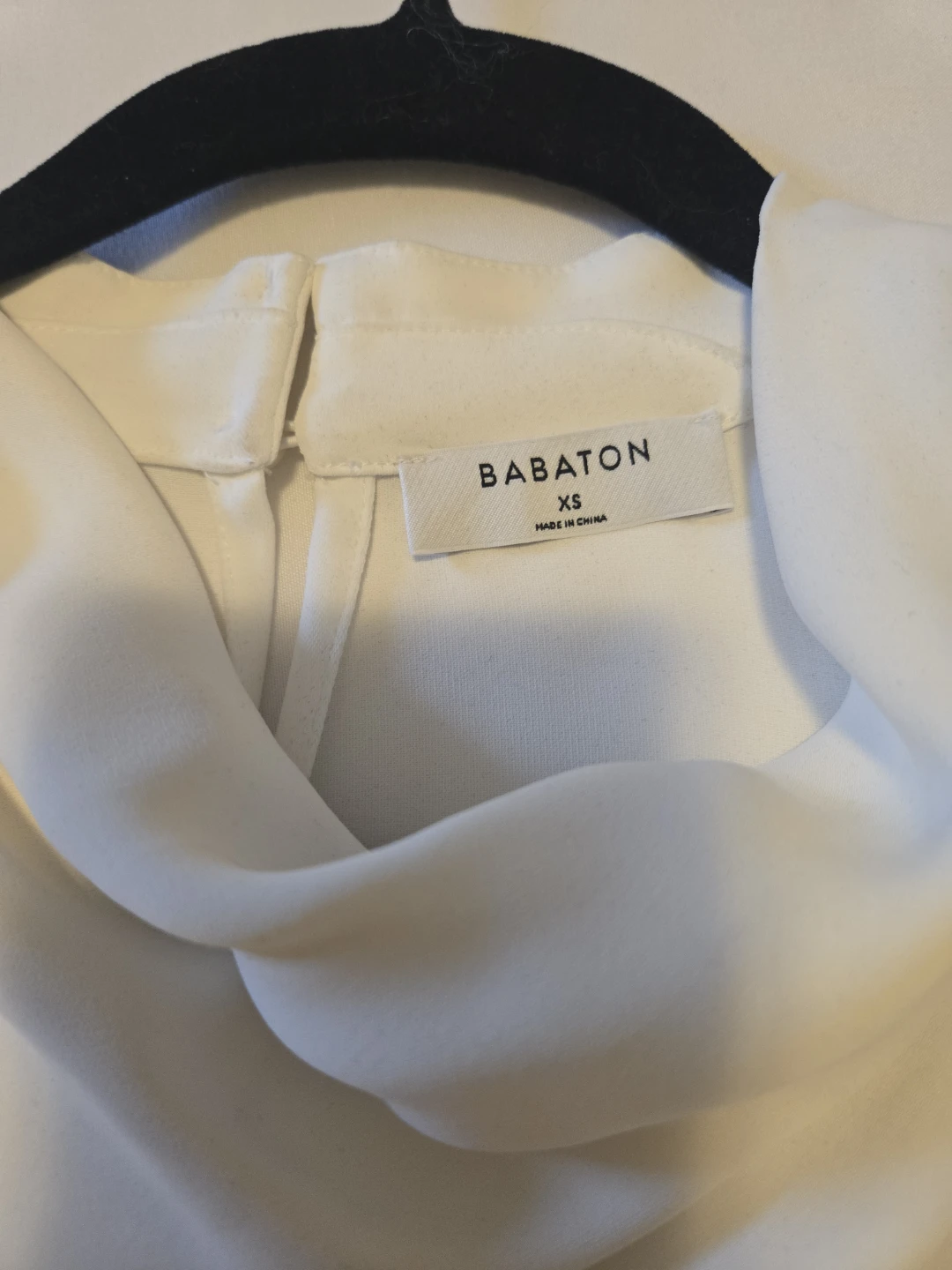 Babaton Ivory Sleeveless Cowl Neck Top XS - photo 3
