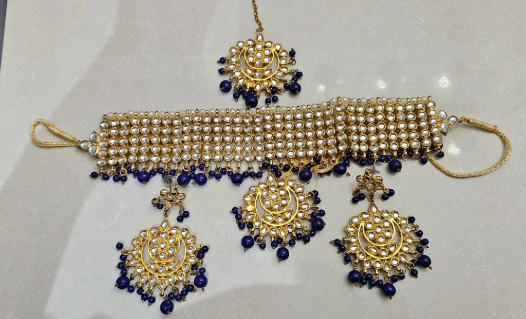 Gold Tone Kundan Choker Set with Blue Beads