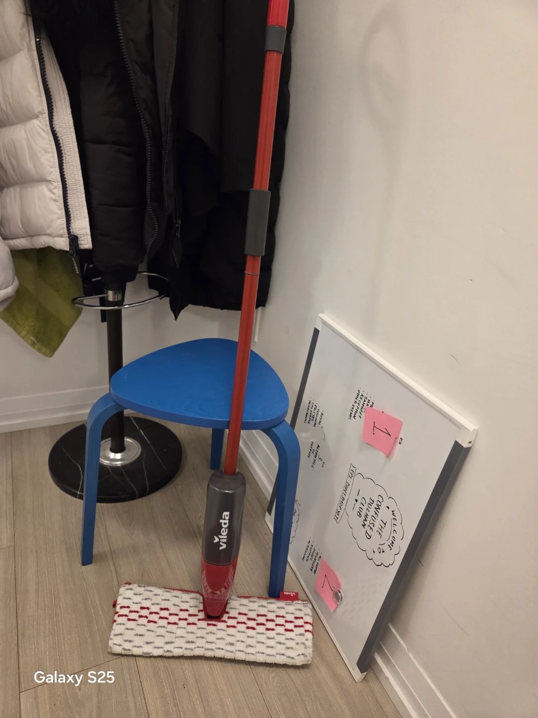 Vileda Spray Mop with 2 Refills - photo 2