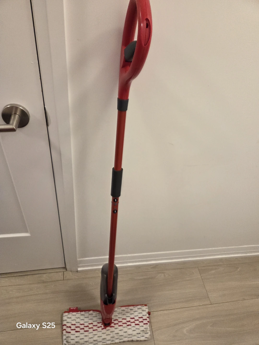 Vileda Spray Mop with 2 Refills - photo 4