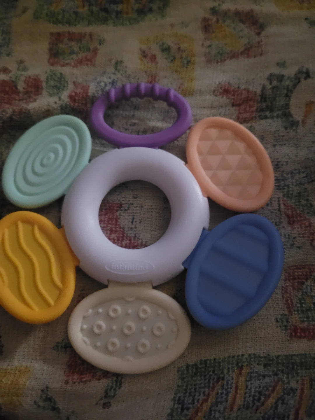 Infantino Discover & Play Rattle.