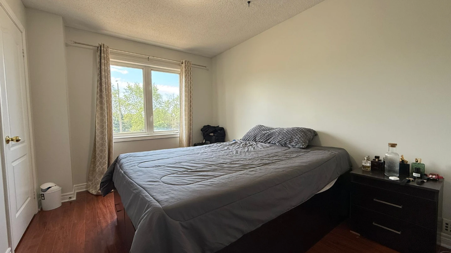 Private room for rent