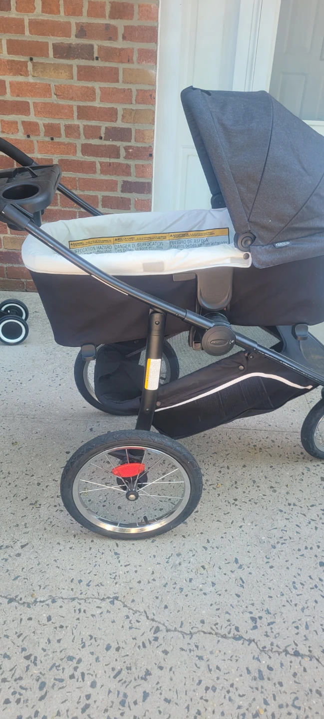 Graco Jogging Stroller - photo 4