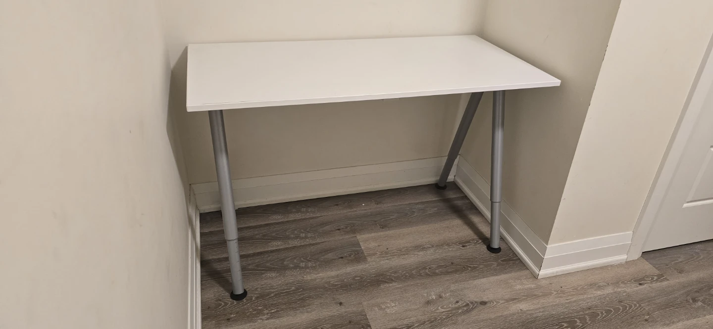 Ikea White desk with silver legs - photo 2