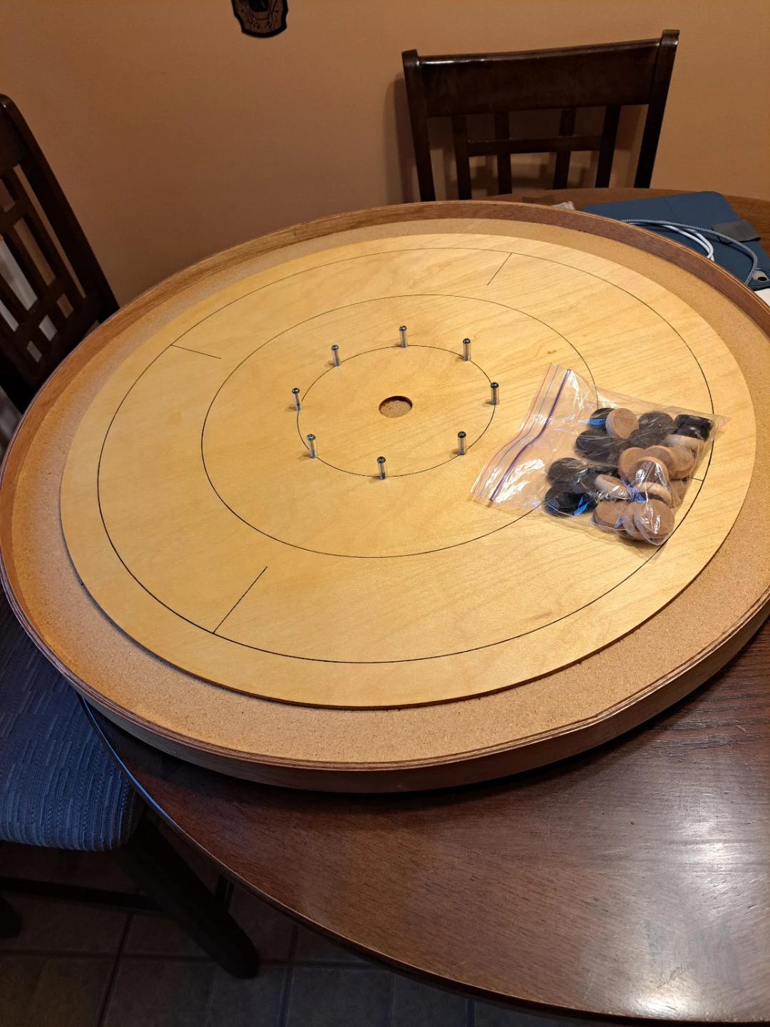 Crokinole board