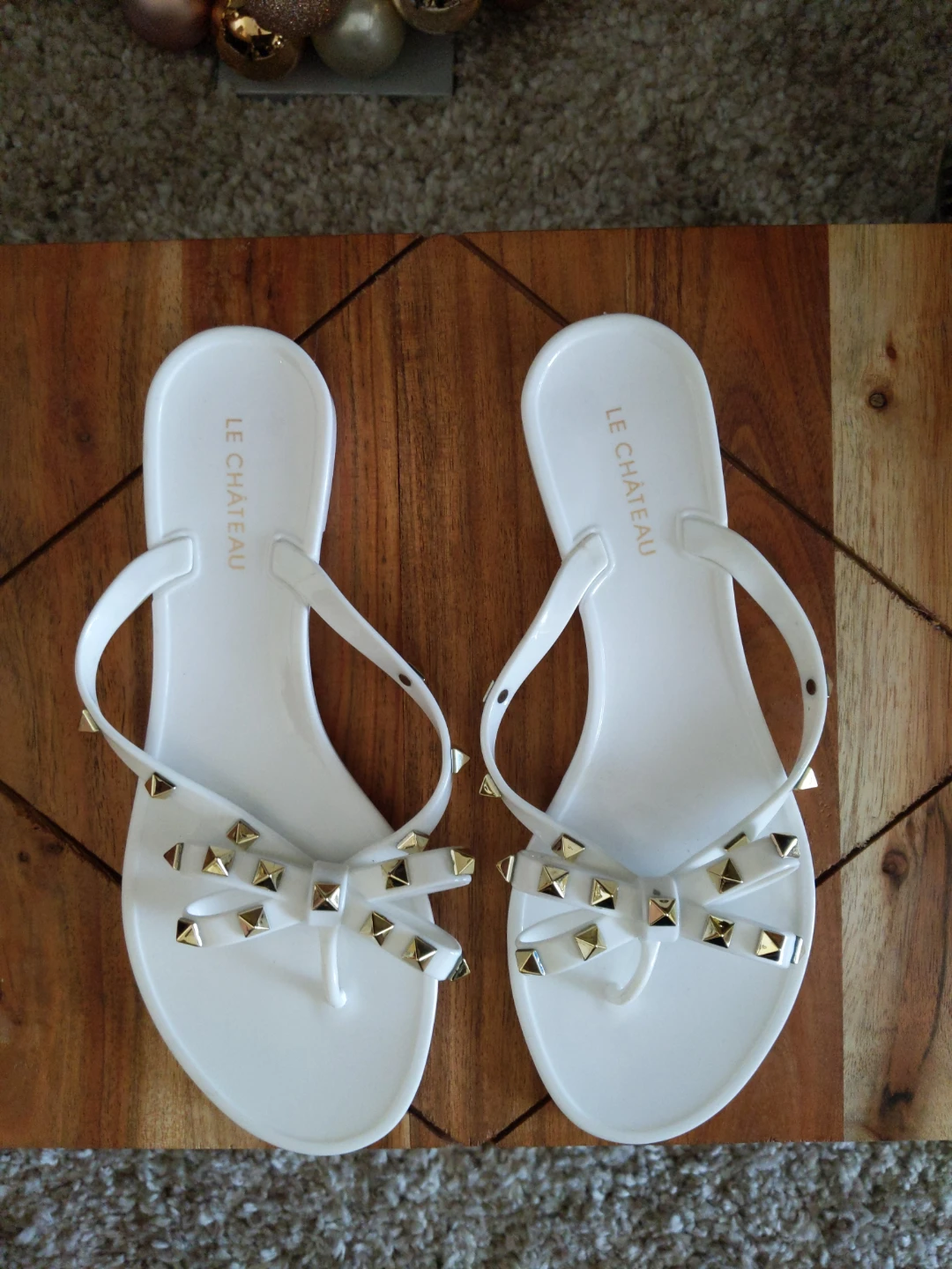 Le Chateau White Studded Bow Jelly Sandals - photo 3