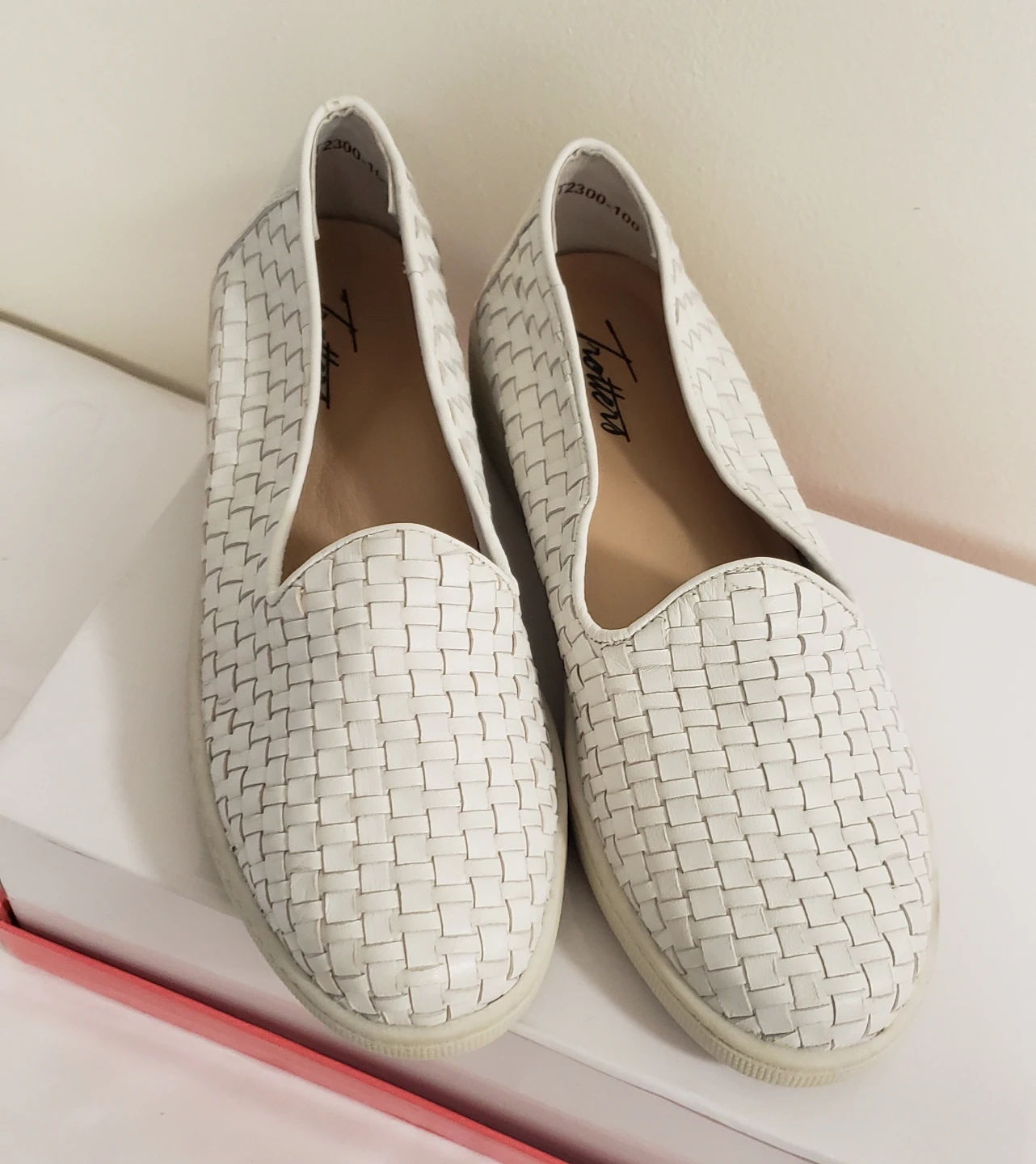 Brand new Fashion Women's Flats Sandals - photo 2