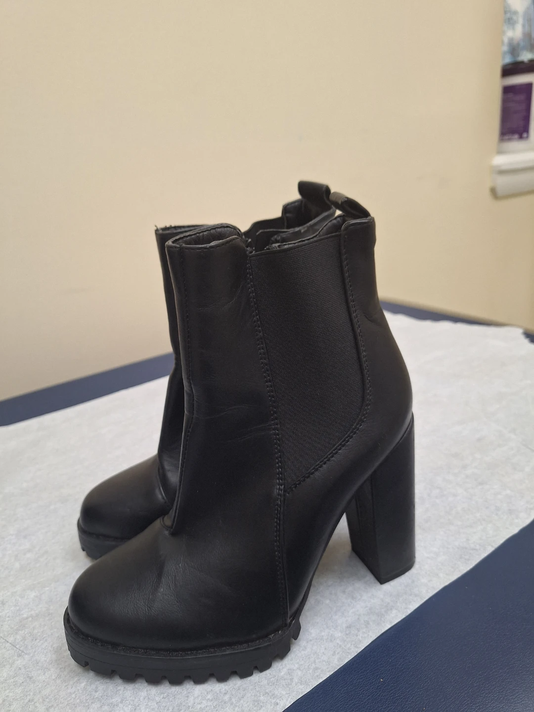 Black Chelsea Heeled Boots