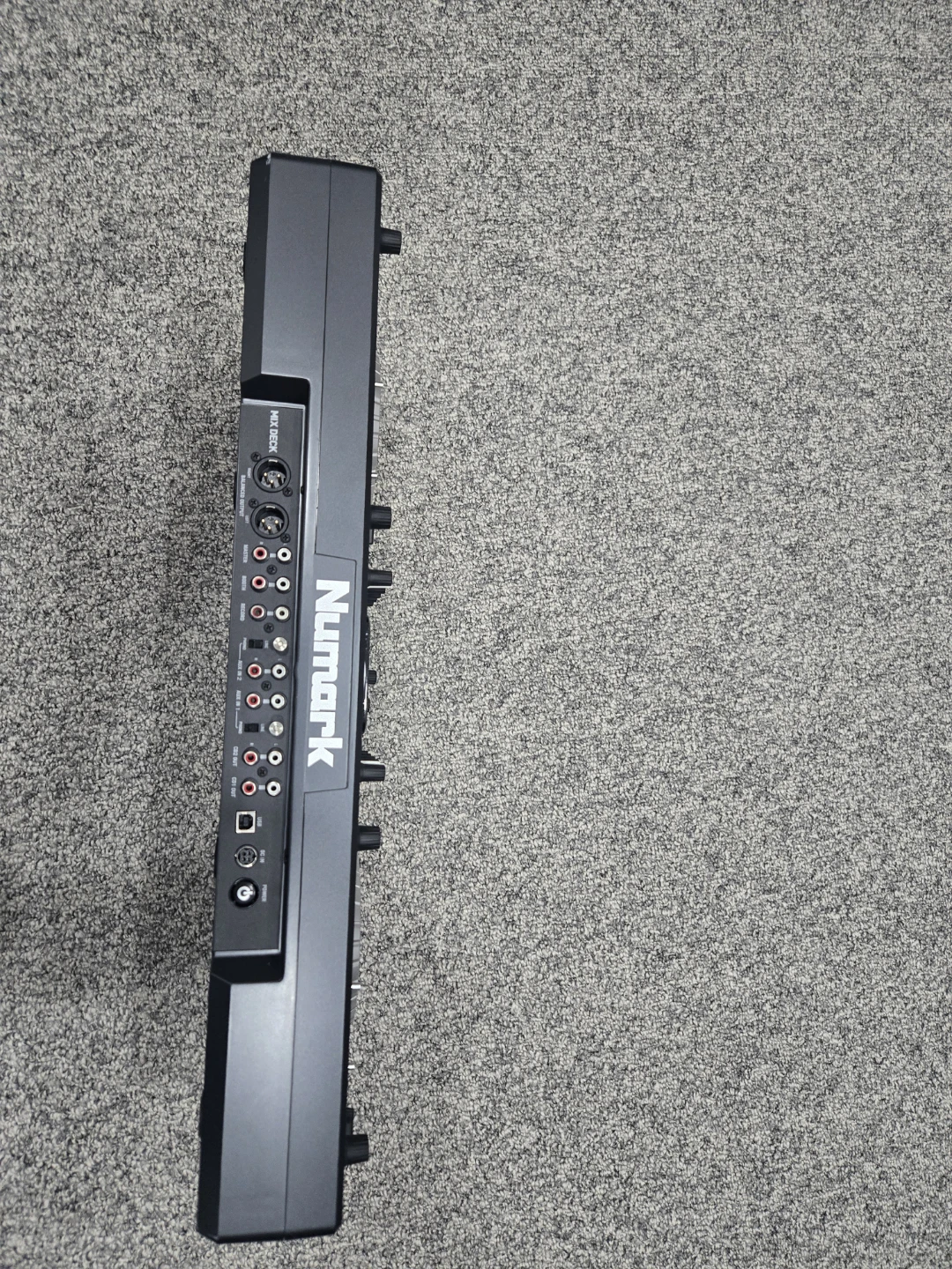 Numark Mixtrack DJ Controller - photo 3