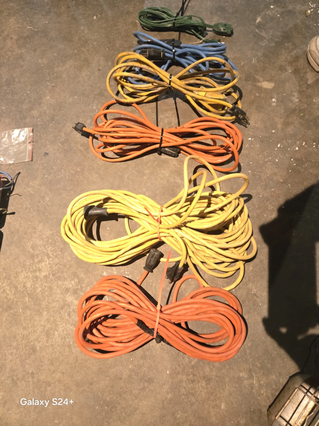Jobsite Work Light and Assorted Extension Cords - photo 2