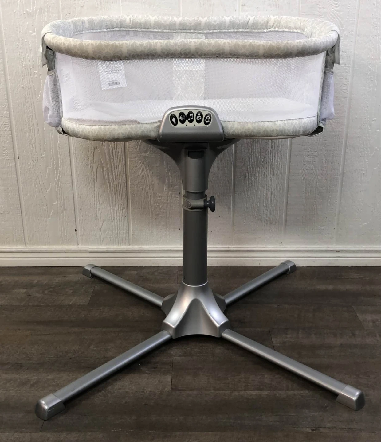 HALO Bassinest Swivel Sleeper