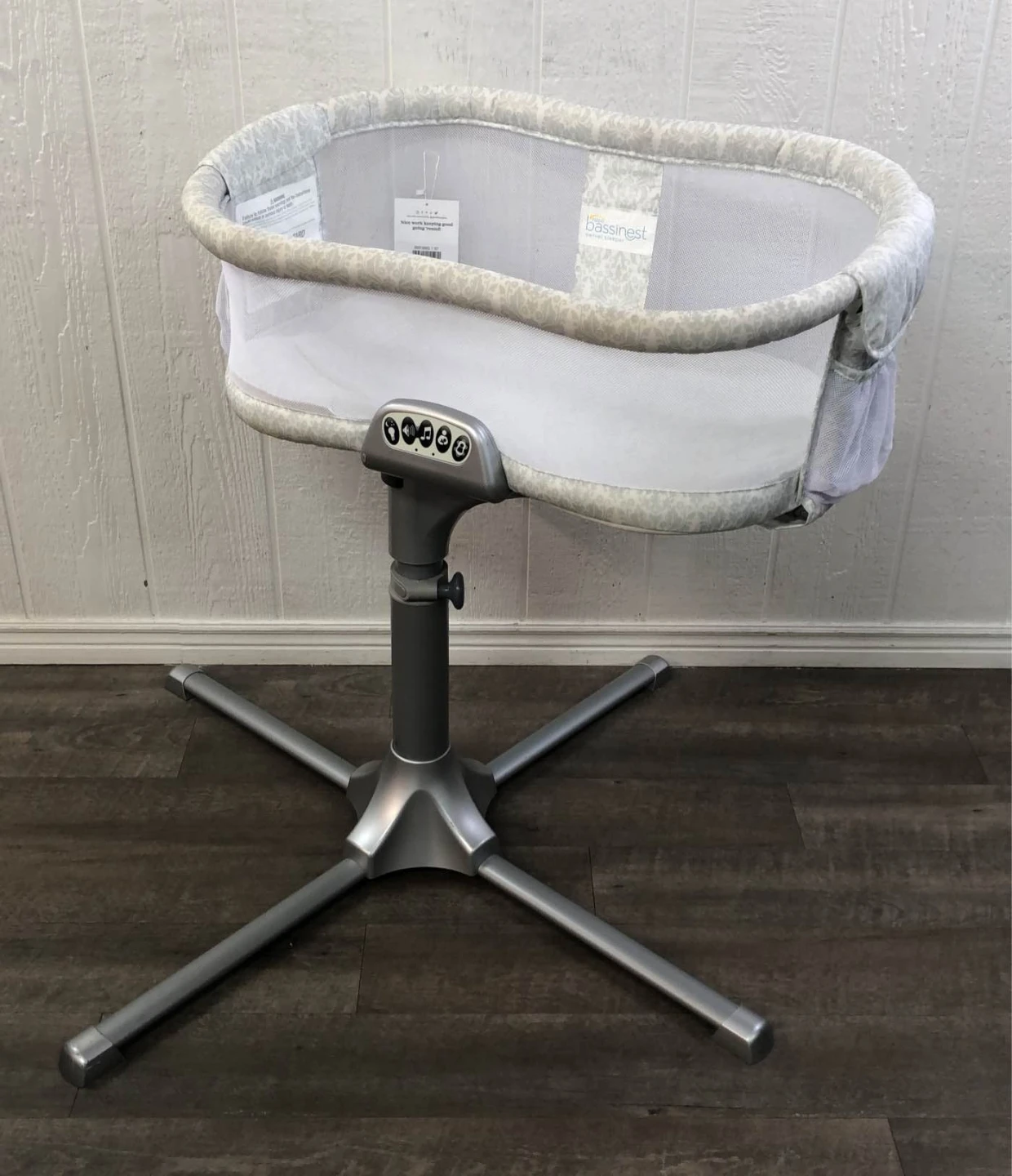 HALO Bassinest Swivel Sleeper - photo 2