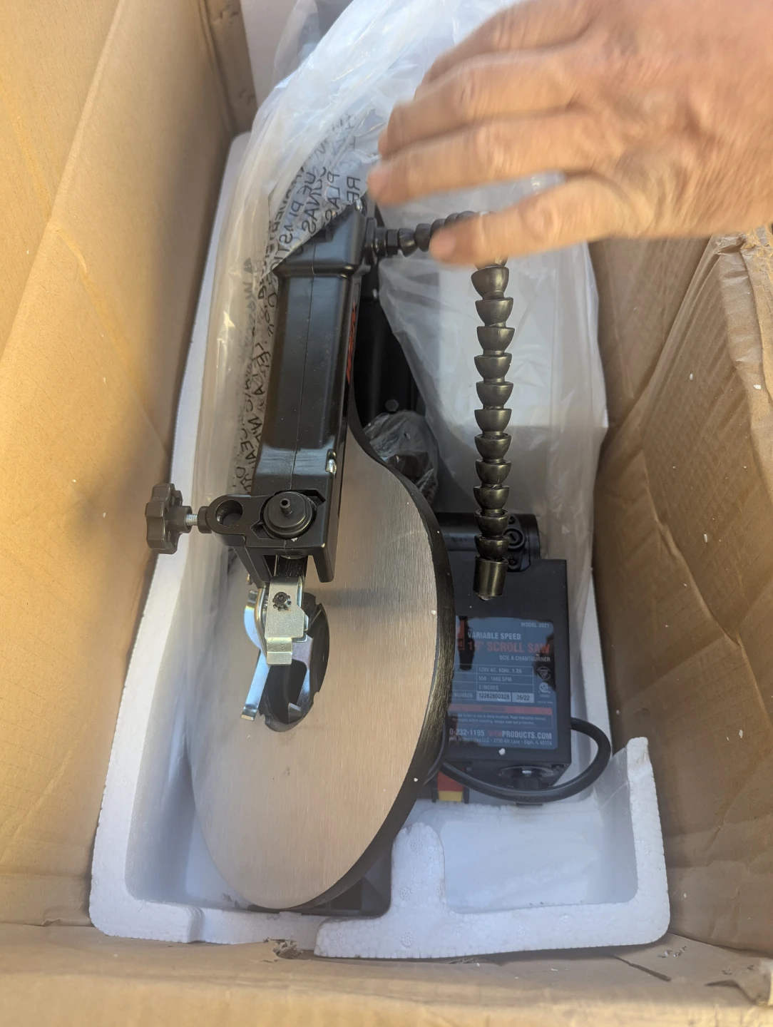 WEN 16-Inch Variable Speed Scroll Saw - photo 4
