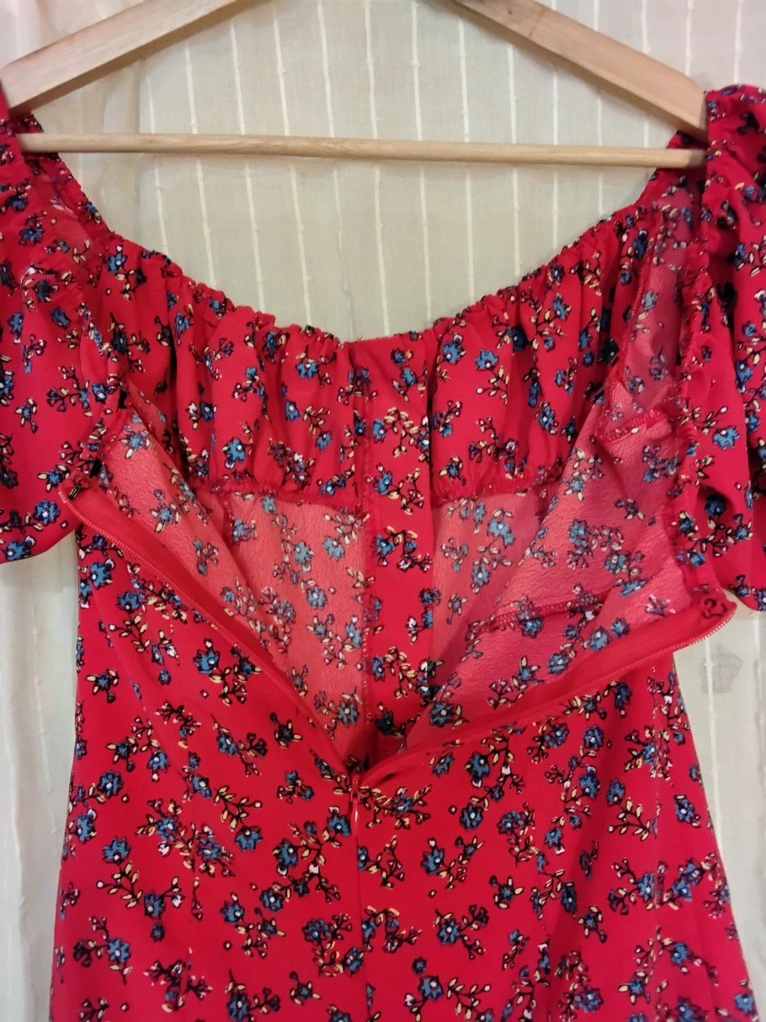 Red Floral Print Puff Sleeve Dress - photo 4