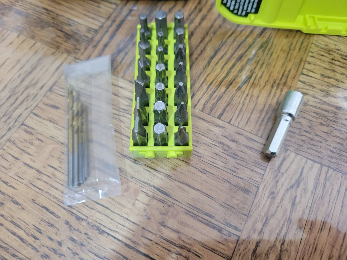 NEW Ryobi 18V 3/8" Drill/Driver Kit with a Battery & Accessories - photo 2