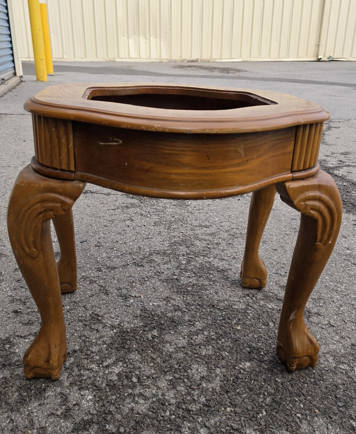 Vintage Oak Side Table with Carved Legs - photo 2