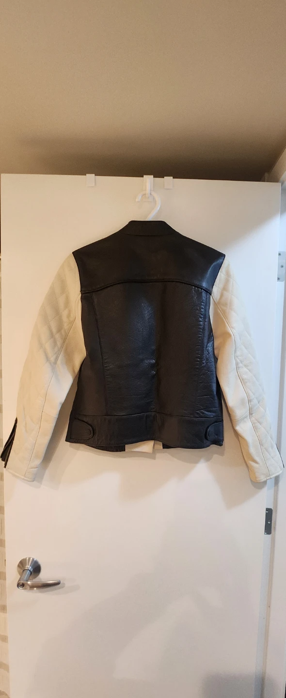 Stylish Leather Jacket - photo 3