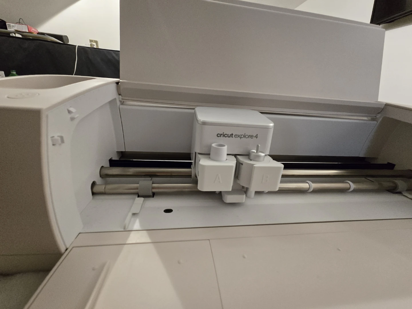 Cricut Explore 4 Seashell Machine with Accessories - photo 4