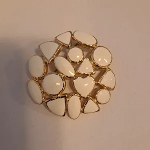 New Vintage White and Gold Tone Brooch