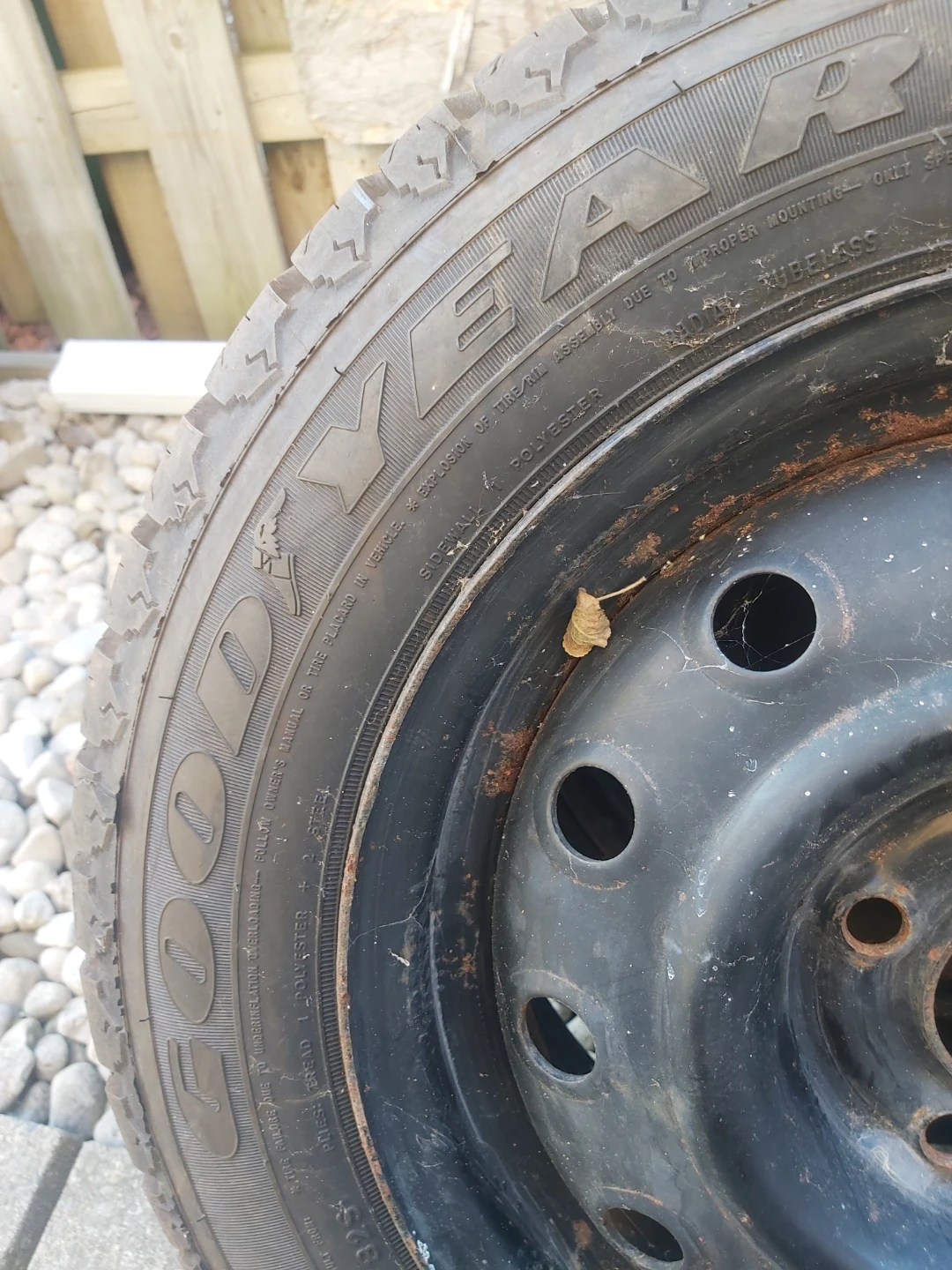Michelin & Goodyear Tires P175/65R14 - photo 4