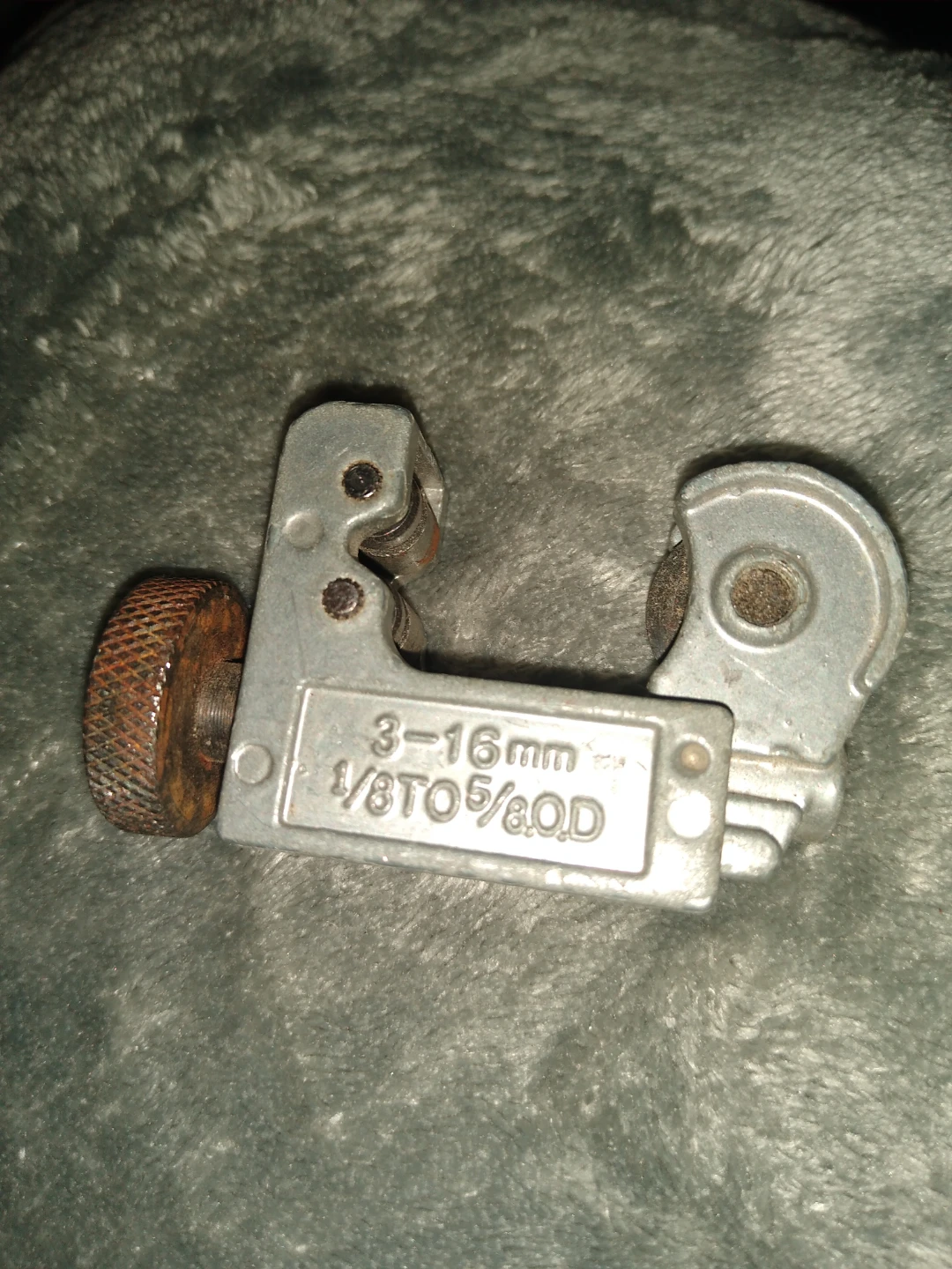 Brand new pipe cutter